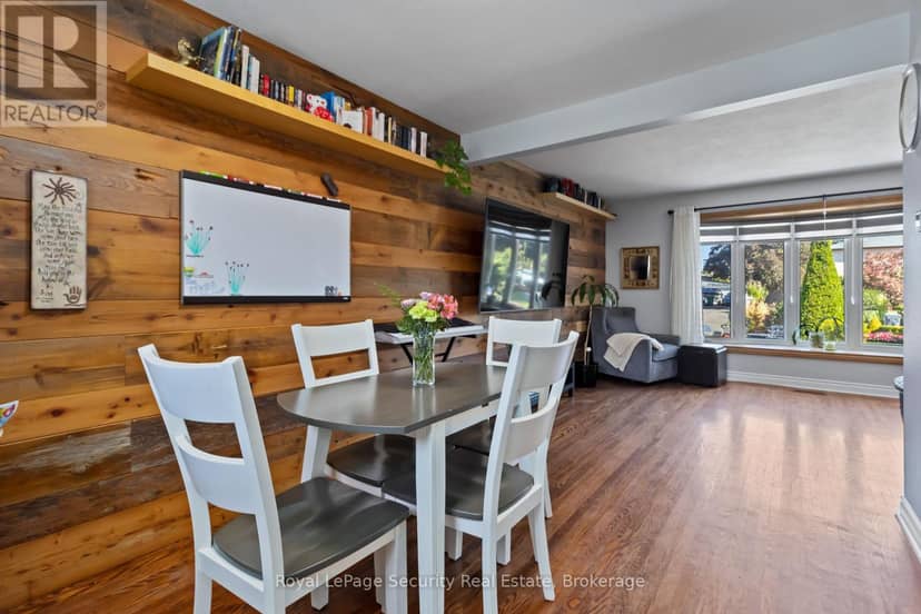 53 Dunblaine Crescent — photo 16 of 40
