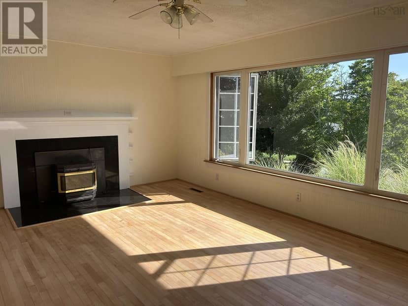 176 Green Street — photo 13 of 35