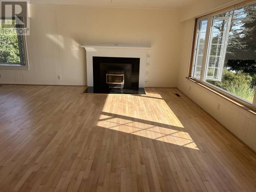 176 Green Street — photo 12 of 35