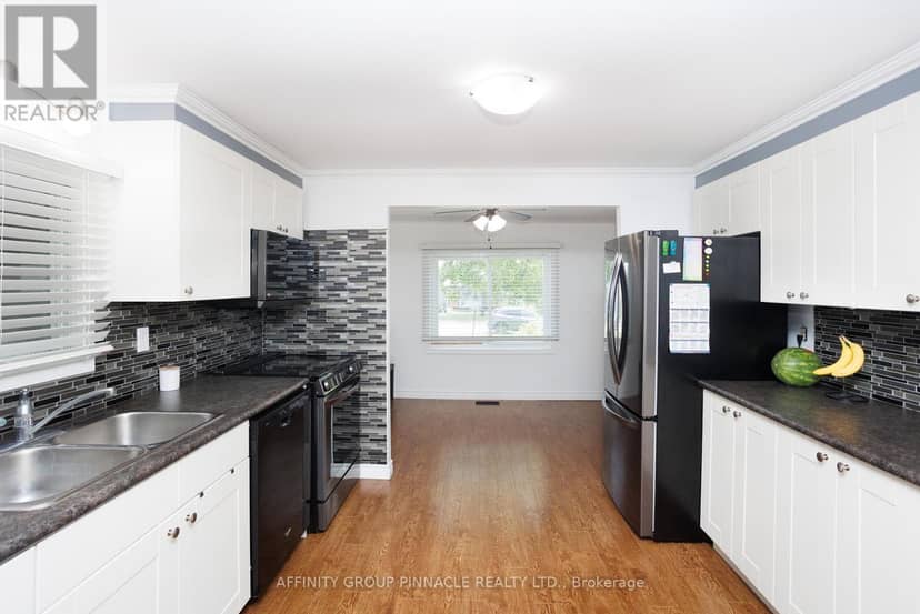 24 Circle Drive — photo 12 of 32