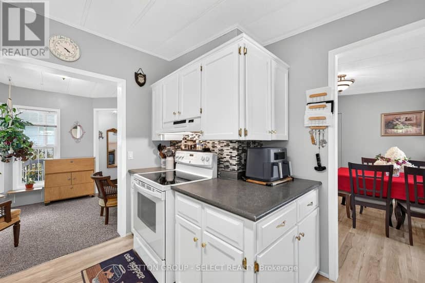 11 Huron Lane — photo 17 of 40