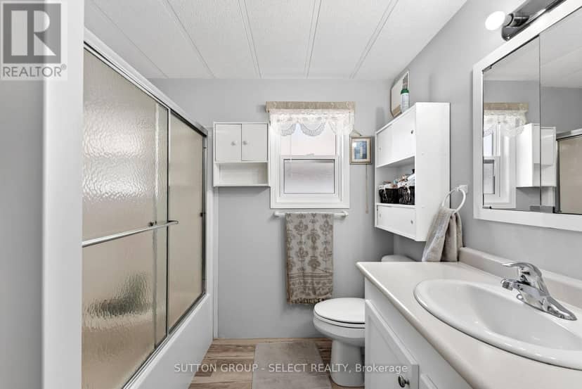 11 Huron Lane — photo 23 of 40