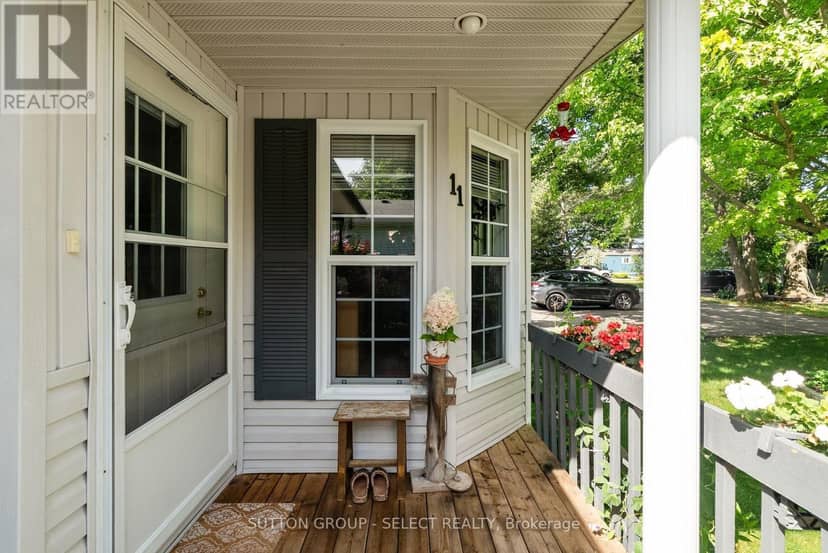 11 Huron Lane — photo 4 of 40
