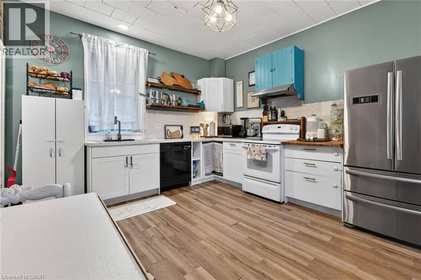 18 KING Street Unit# A&B — photo 11 of 40