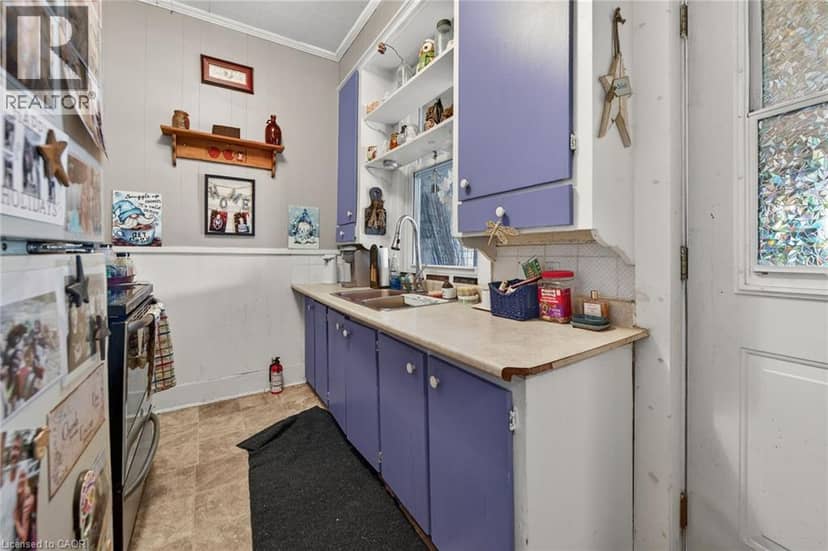 18 KING Street Unit# A&B — photo 32 of 40