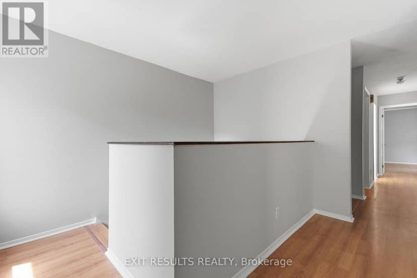 13 - 1035 - J Cummings Avenue, Ottawa, photo 4