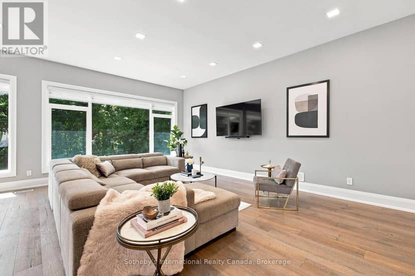 1 Gaywood Gardens, Brantford, photo 8