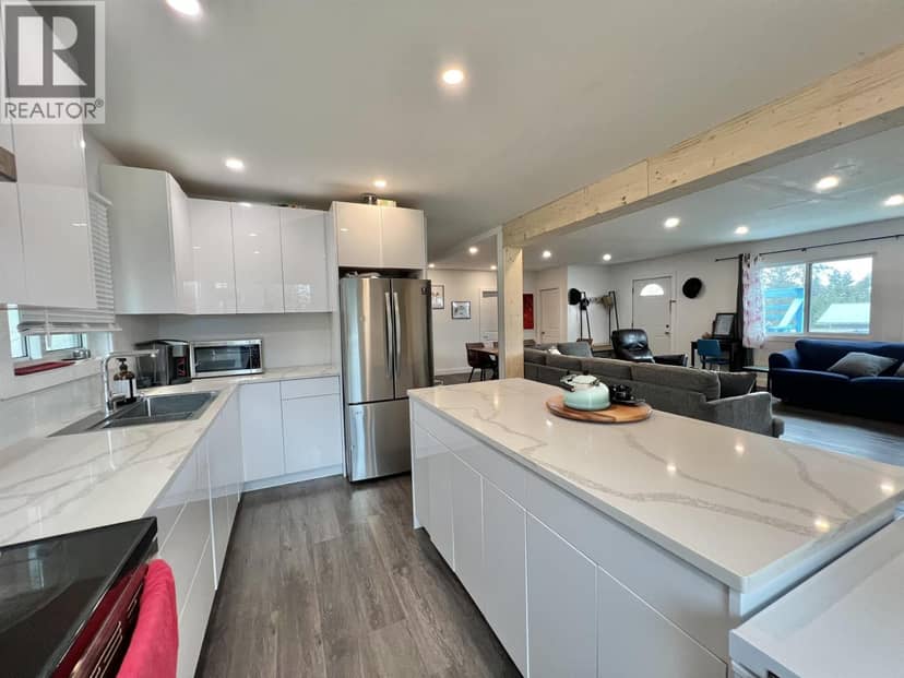 743 EVERGREEN DRIVE, Port Edward, photo 4