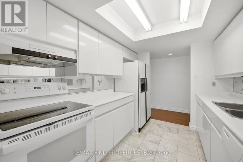 1203 - 33 University Avenue — photo 11 of 39