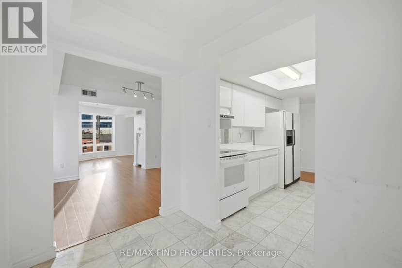 1203 - 33 University Avenue — photo 14 of 39