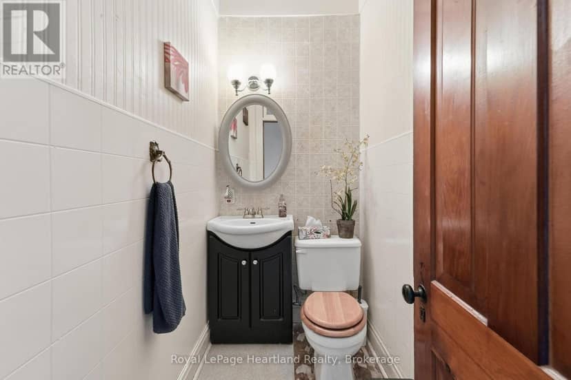 109 Goderich Street — photo 26 of 40