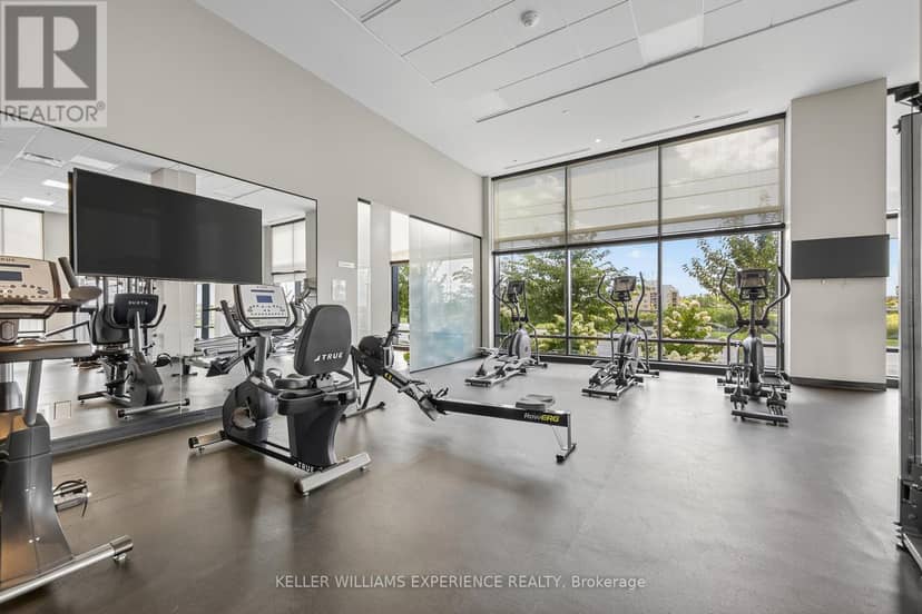 328 - 681 Yonge Street — photo 17 of 24