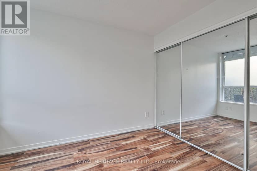 104 - 38 Joe Shuster Way — photo 18 of 28