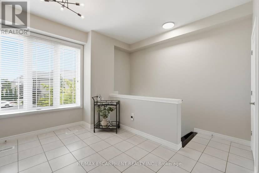 31 Edenrock Drive, Hamilton, photo 3