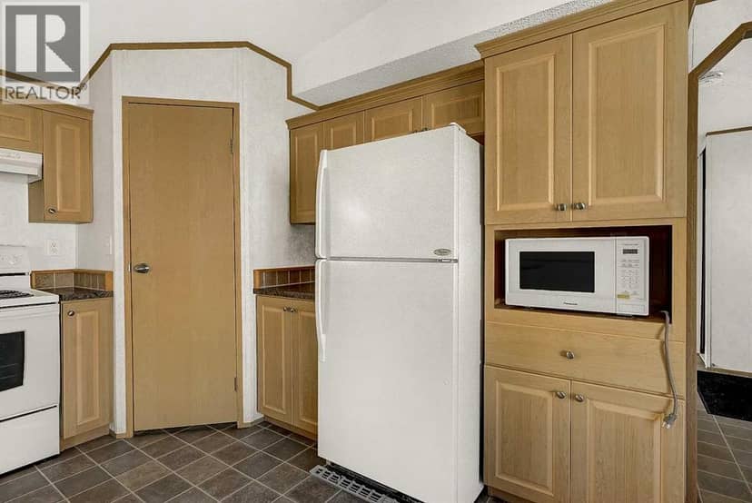 66, 9824 104 Avenue, Clairmont, photo 4