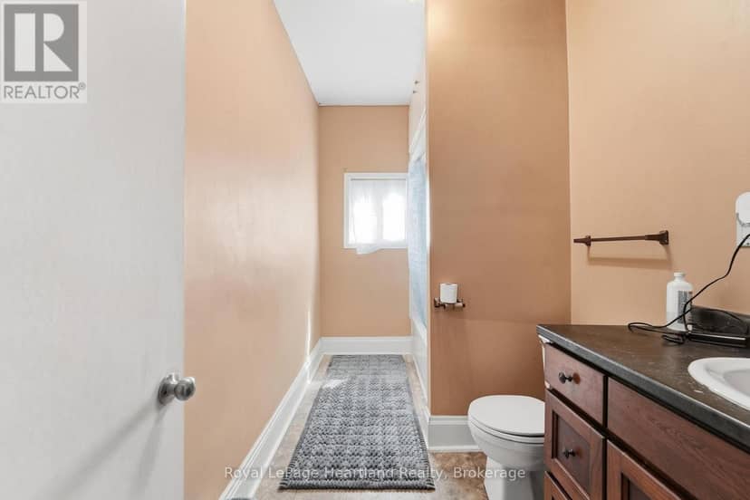 132 Queen Street — photo 15 of 21
