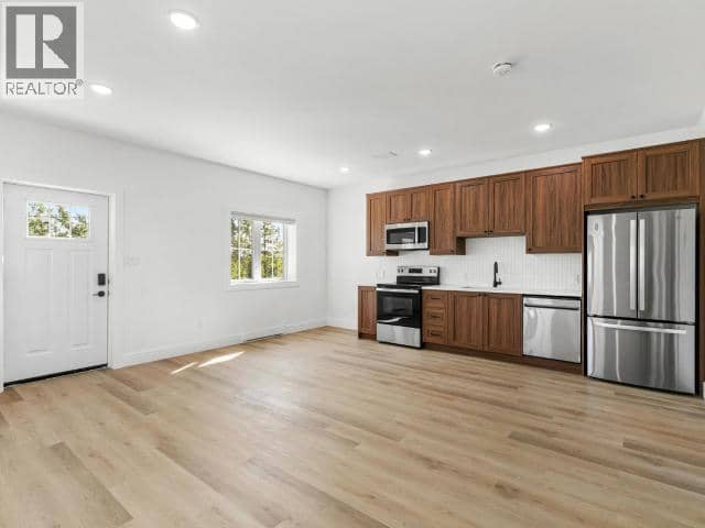 2-1702 Centennial Street — photo 6 of 11