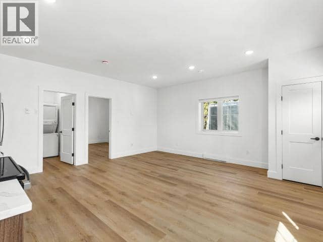 2-1702 Centennial Street — photo 7 of 11