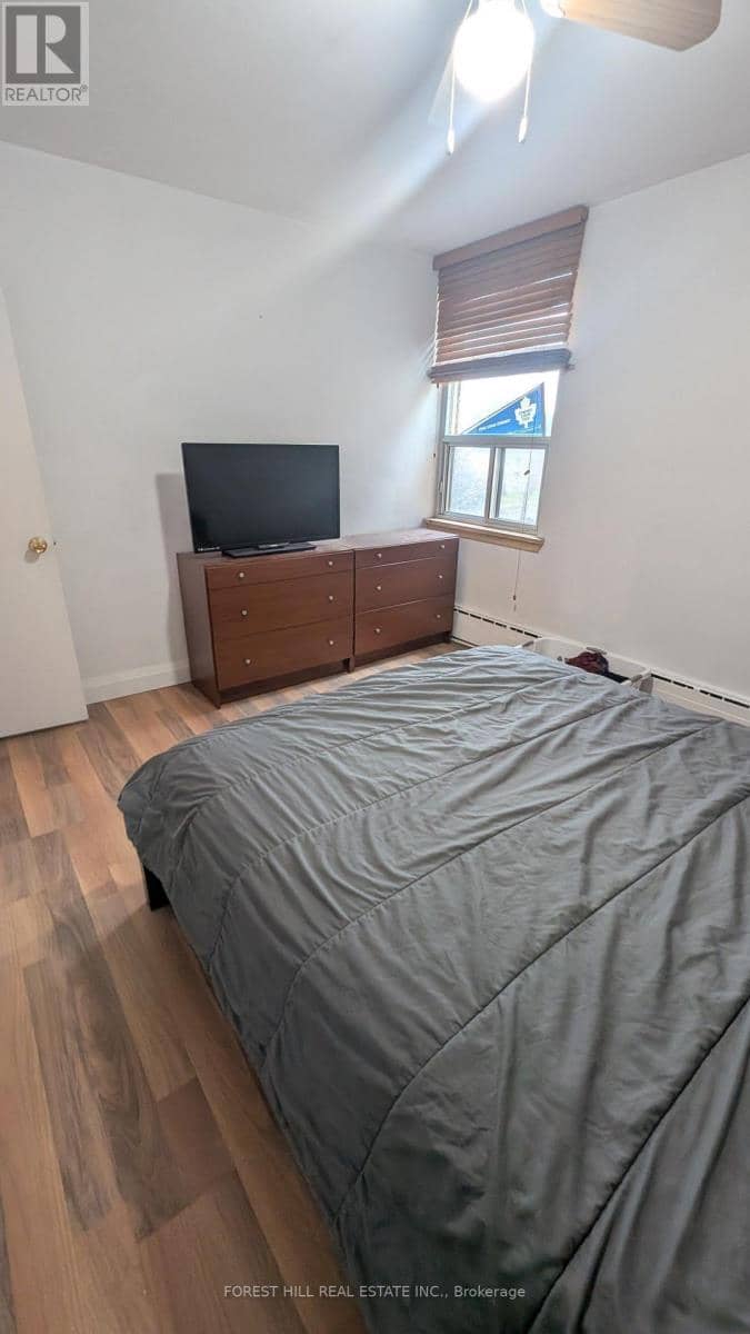 305 - 55 Neptune Drive — photo 12 of 17