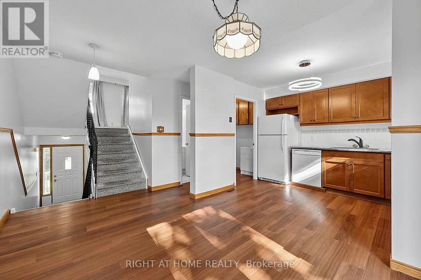 9 - 237 Steel Street — photo 12 of 40