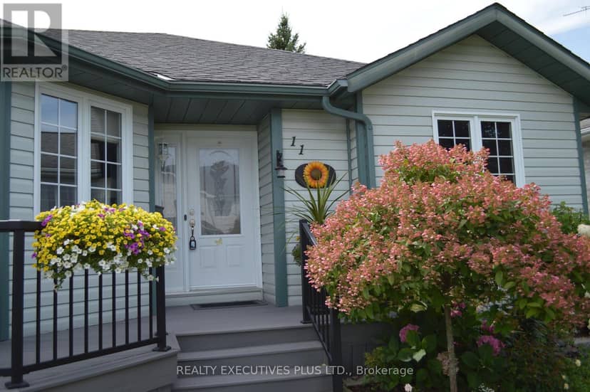 11 Grove Street, South Dundas, photo 3