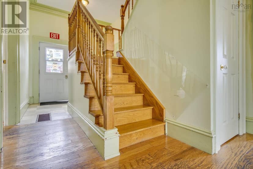 111 Montague Row — photo 13 of 40