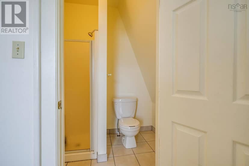 111 Montague Row — photo 28 of 40