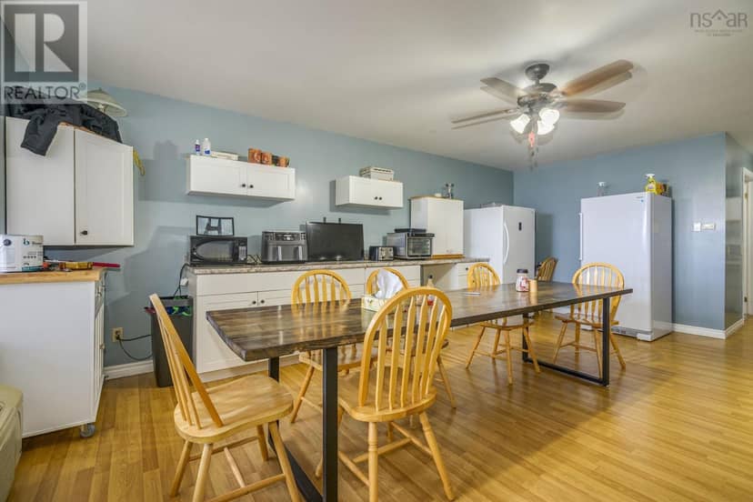 111 Montague Row — photo 36 of 40