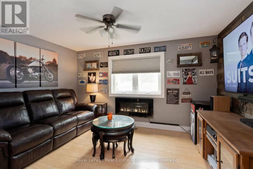 11 Tamarack Court — photo 13 of 28