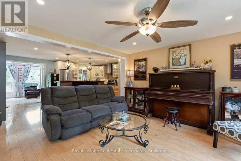 11 Tamarack Court, New Tecumseth, photo 4