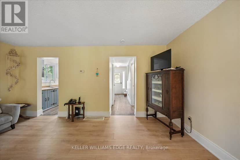 2320 Middlesmoor Crescent — photo 24 of 40