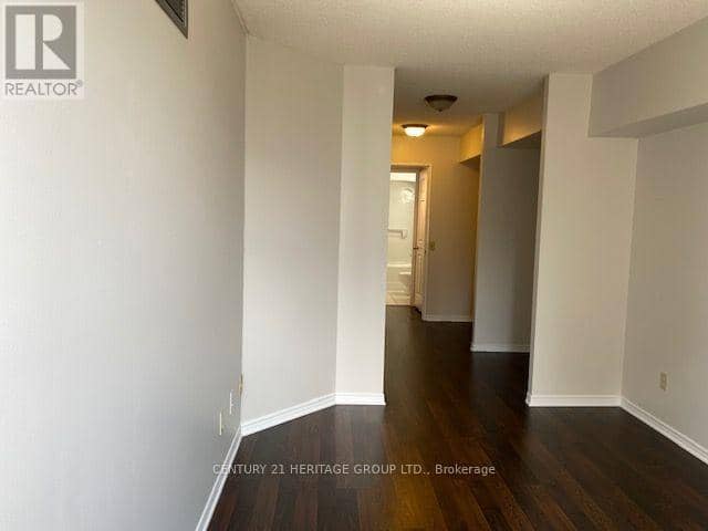1204 - 7 Bishop Avenue — photo 15 of 24