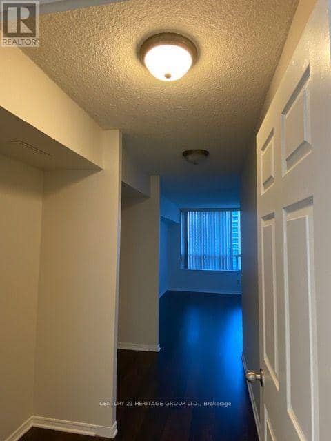 1204 - 7 Bishop Avenue — photo 9 of 24