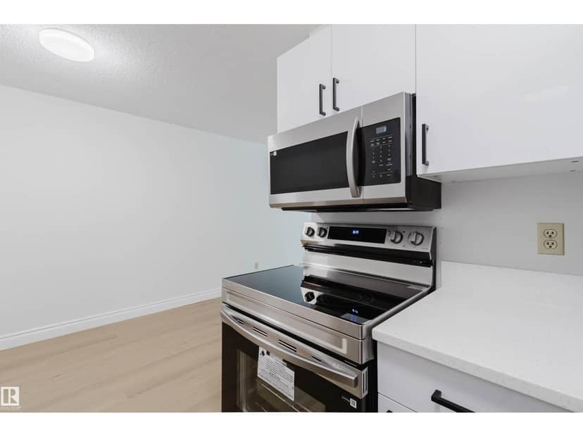 #106 10520 80 AV NW — photo 15 of 25