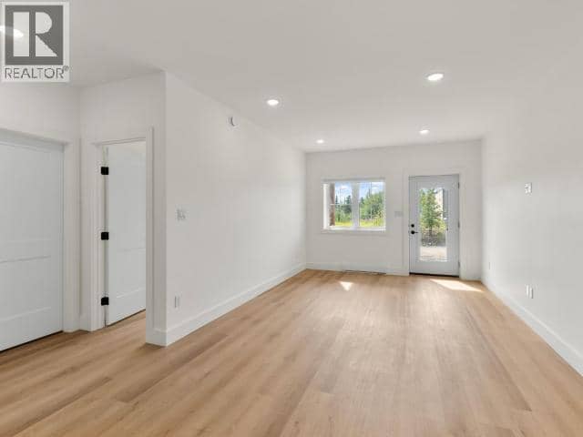 5-1702 Centennial Street — photo 5 of 13