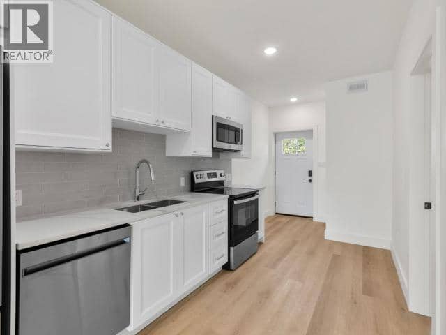 5-1702 Centennial Street — photo 4 of 13