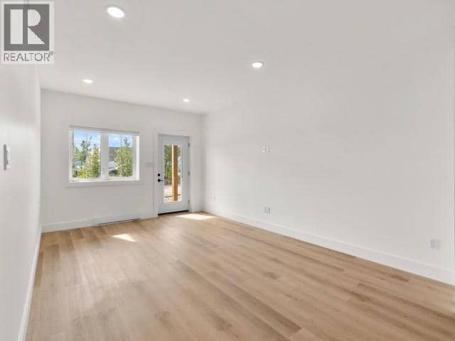 5-1702 Centennial Street — photo 6 of 13