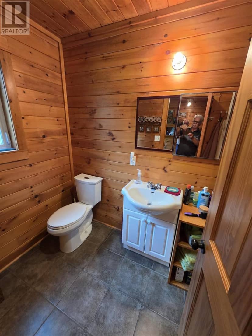 5377 Ellwood BLVD — photo 24 of 33