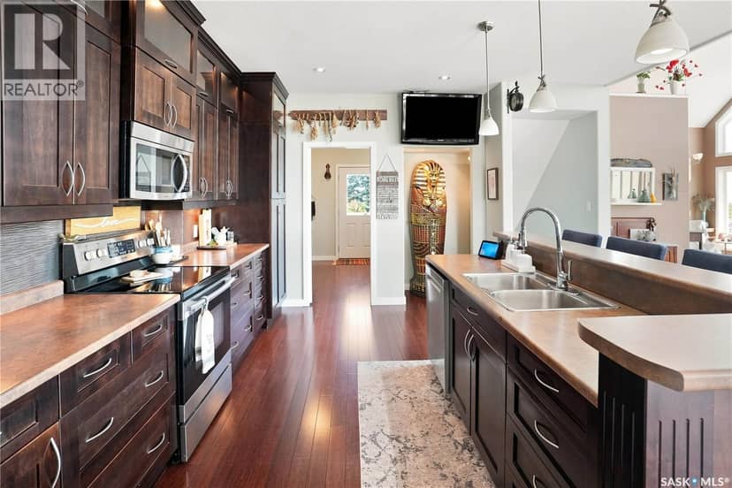 Delainey Acreage — photo 10 of 40