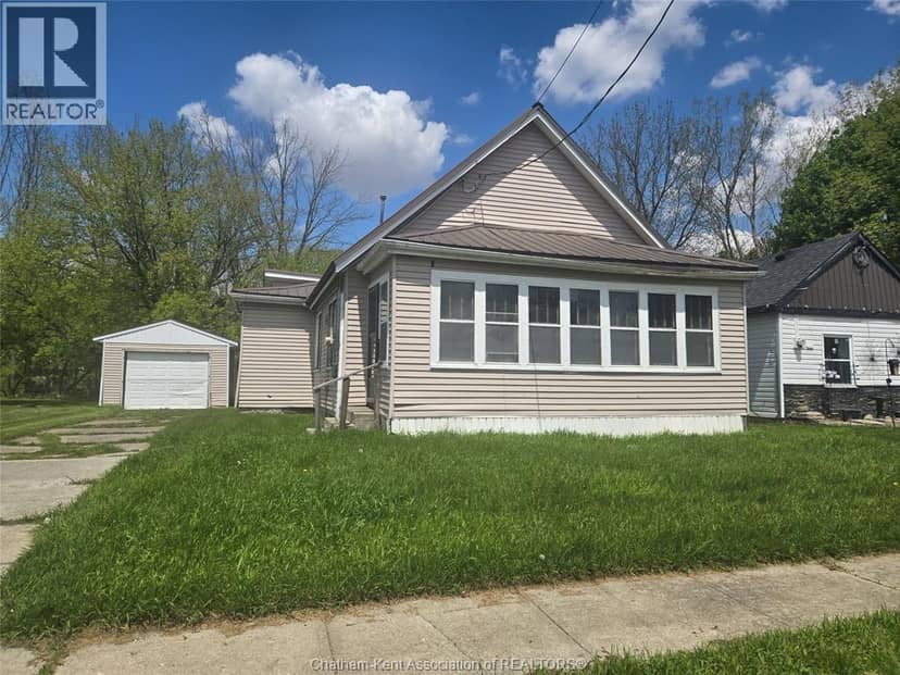 253 King STREET East — photo 1 of 4