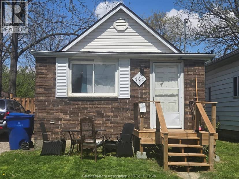 161 Wellington STREET East — photo 1 of 4