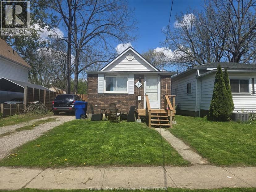 161 Wellington STREET East — photo 2 of 4