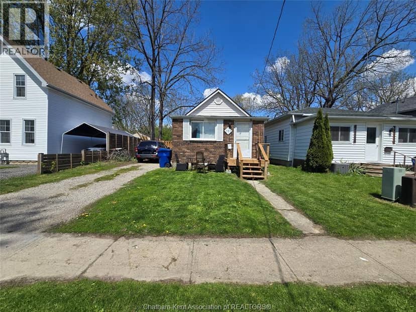 161 Wellington STREET East — photo 3 of 4