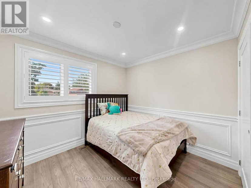 58 Marchwood Crescent — photo 30 of 40
