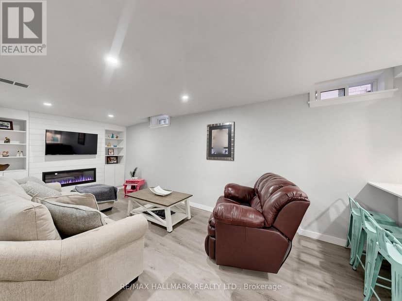 58 Marchwood Crescent — photo 34 of 40