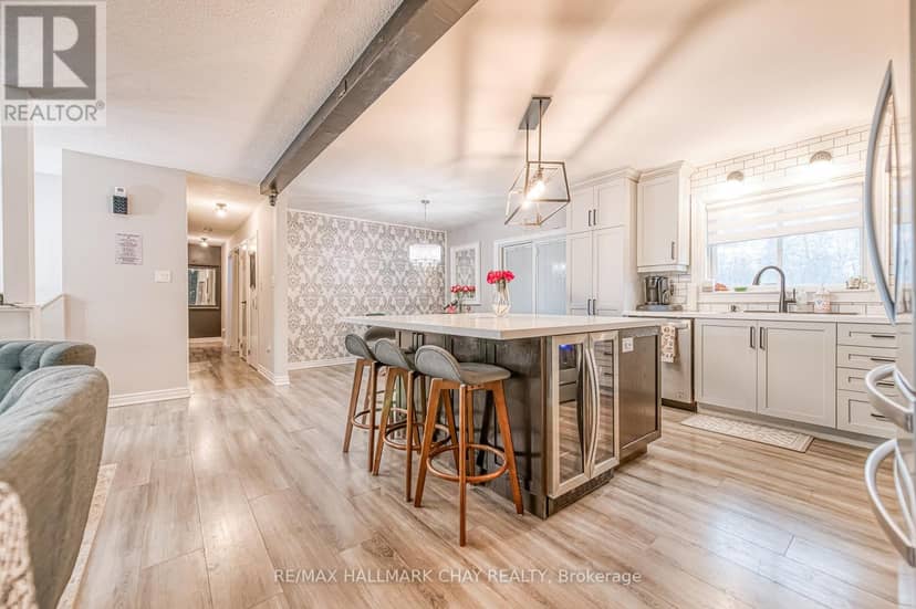 20 Howard Avenue — photo 10 of 40