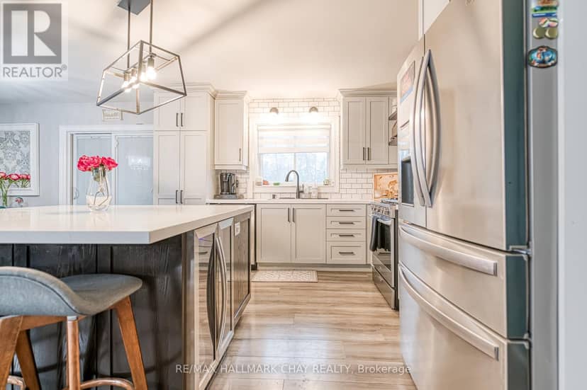 20 Howard Avenue — photo 11 of 40