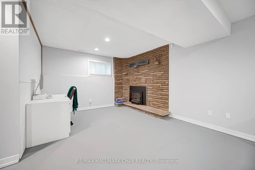 20 Howard Avenue — photo 24 of 40