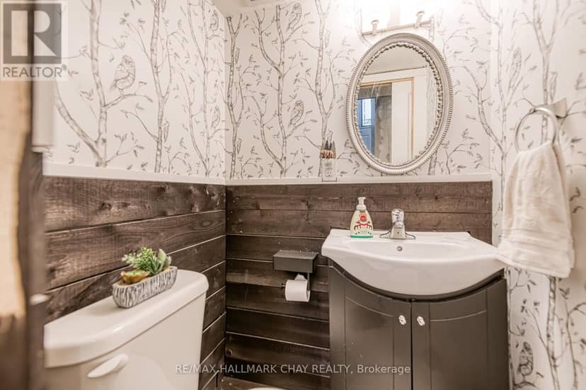20 Howard Avenue — photo 31 of 40