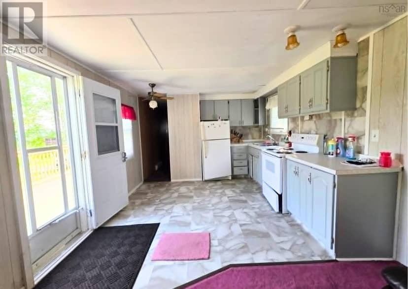 5 Penny Lane — photo 14 of 40